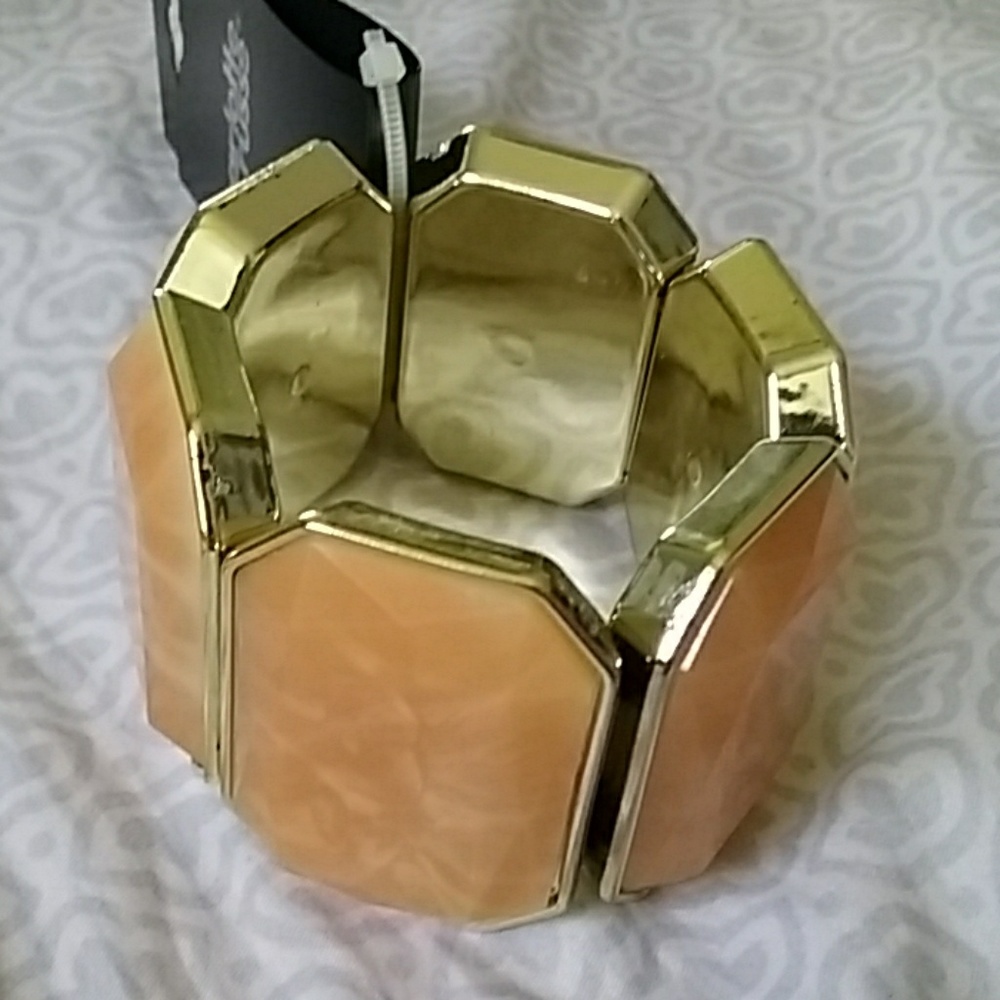 Bracelette - Picture 3 of 3